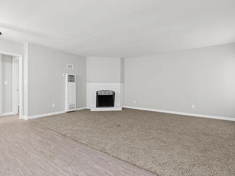 Town Center Apartments — Photo 19