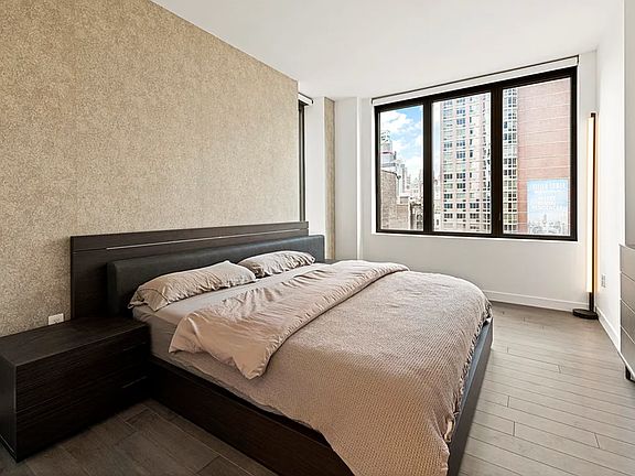 4th image of 101 W 24th St Floor 15