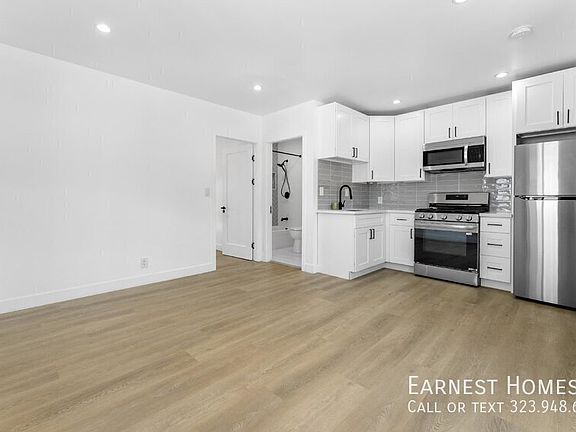 5th image of 19433 Valerio St #2