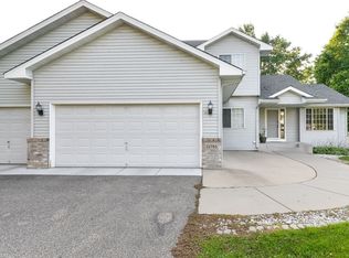 15785 Cardinal Cir, Rosemount, MN 55068