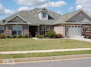 102 Creekview Trl, Warner Robins, GA 31088