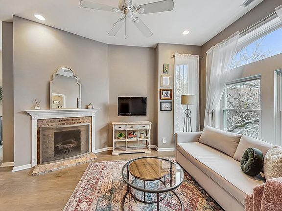 5th image of 1317 N Wicker Park Ave APT 3F