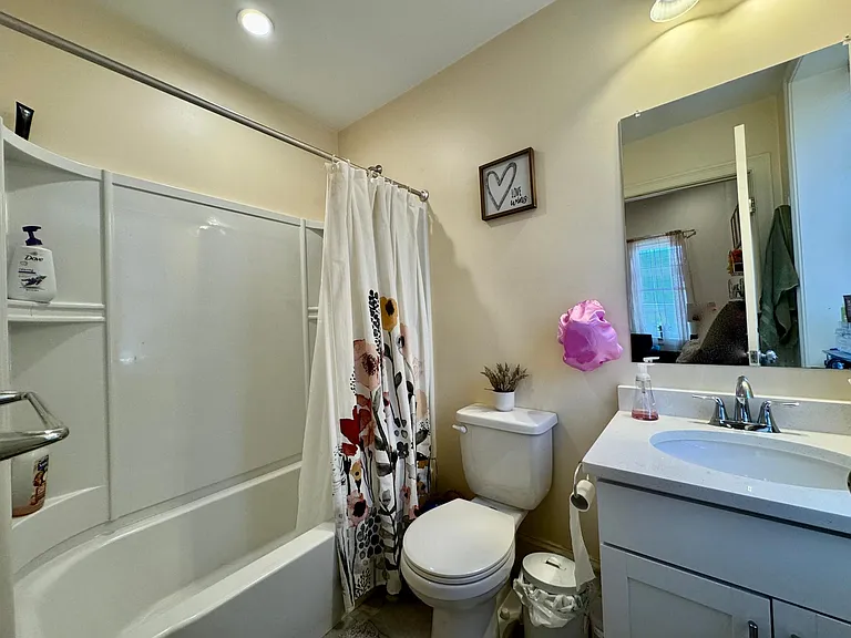 3 Edwin St #5 — Photo 7