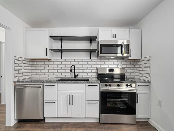 5th image of 2909 Topping Ave