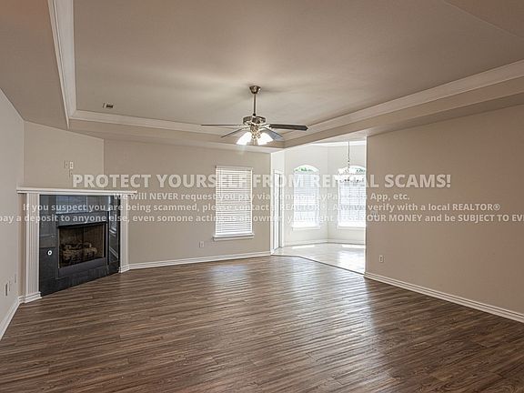 3rd image of 1674 N Hazeltine Dr
