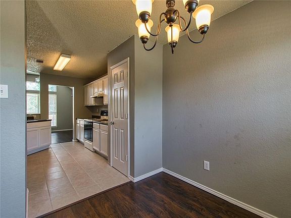 3rd image of 1317 Riverview Ln