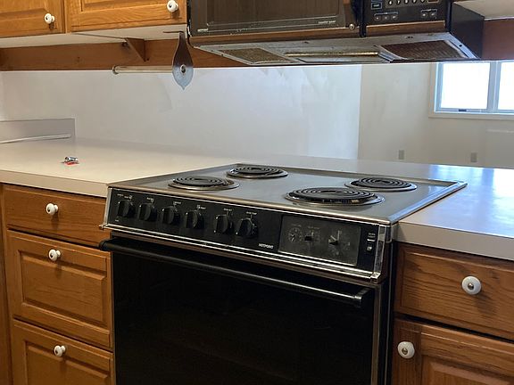 3rd image of 28 Main St #11340684
