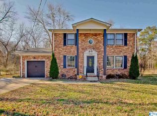 2306 Lynn Rd NW, Huntsville, AL 35810