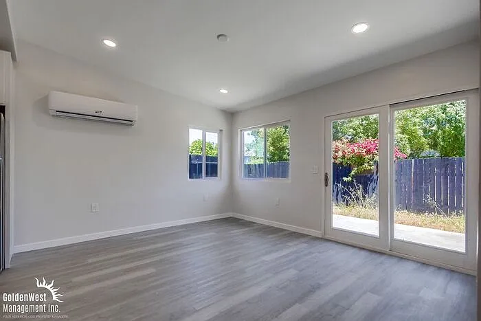 3981 King St #3981 — Photo 5