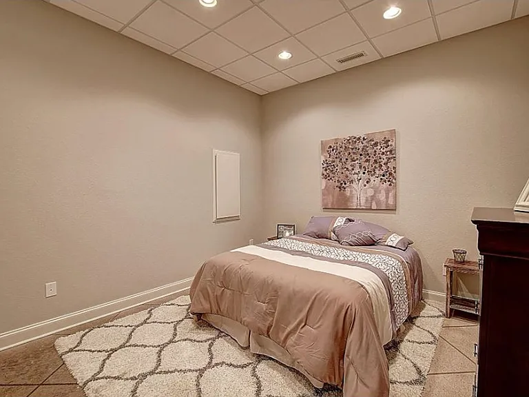 121 Lake Haven Dr — Photo 29