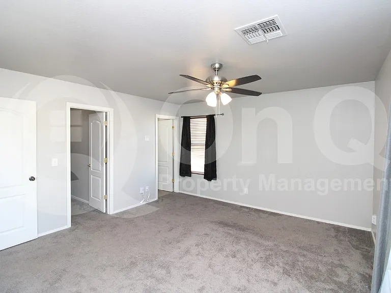 6761 S Parliament Dr — Photo 10