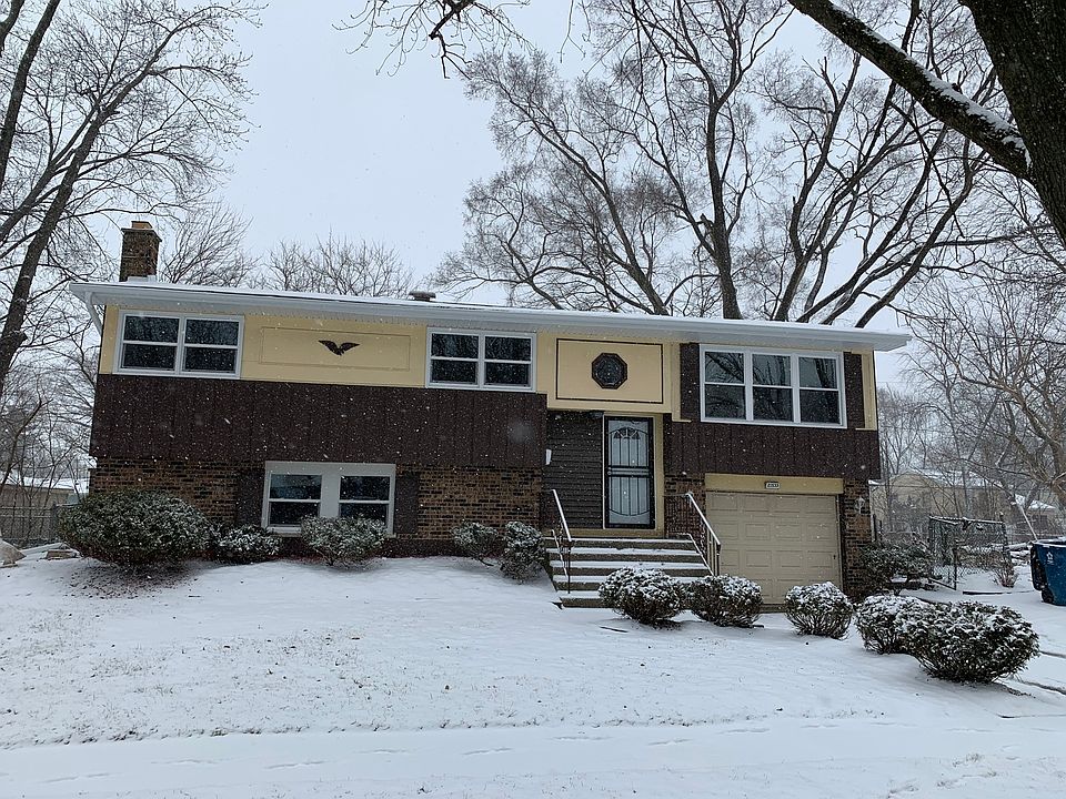 1st image of 21533 Olivia Ave
