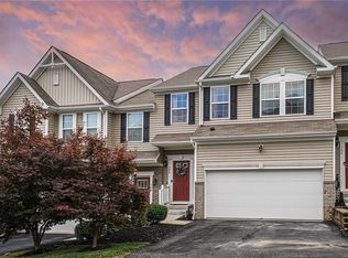506 Isabella Ct, Coraopolis, PA 15108