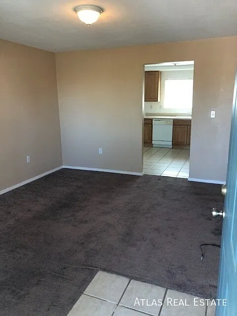 Save $1495! Clean and spacious 3 bed, 2 bath. New photos coming soon. — Photo 4