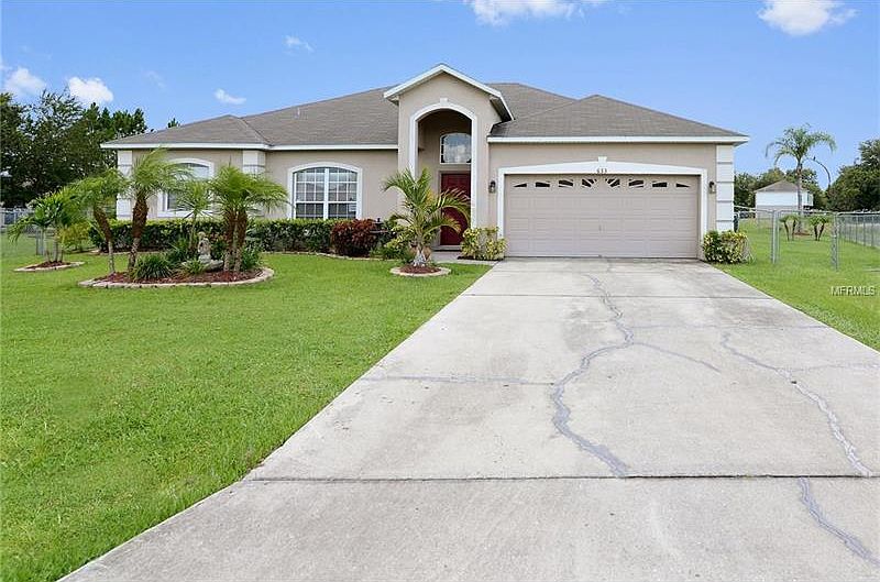 1st image of 633 Linnet Ct