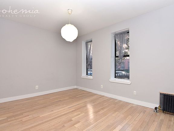 3rd image of 508 W 158th St #4