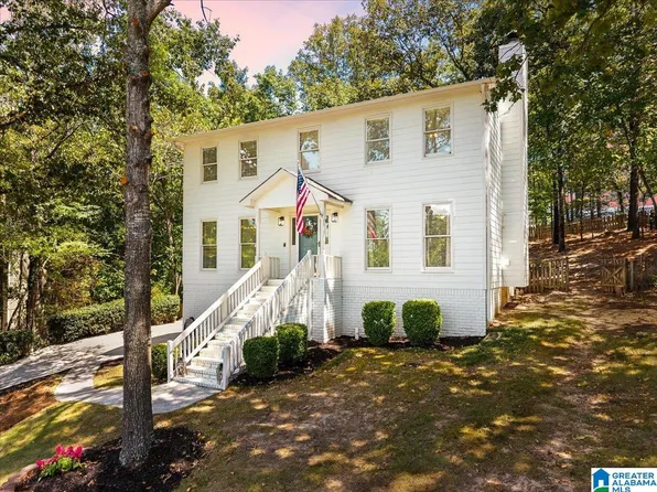 1410 Secretariat Dr, Helena, AL 35080
