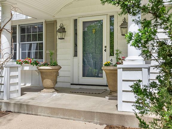 4th image of 4742 Gaywood Dr