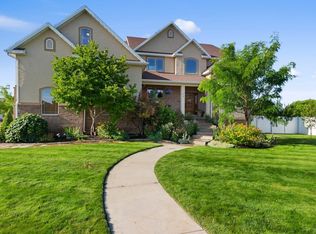 915 W 2400 S, Syracuse, UT 84075
