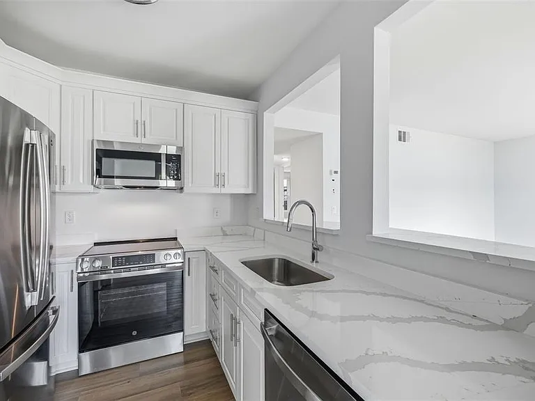 554 Plaza Seville Ct #103 — Photo 5