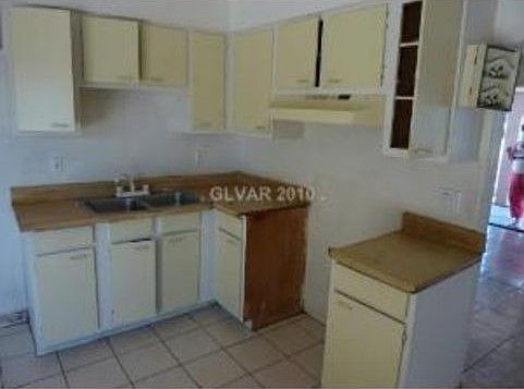 2nd image of 5904 Forrest Hills Ln