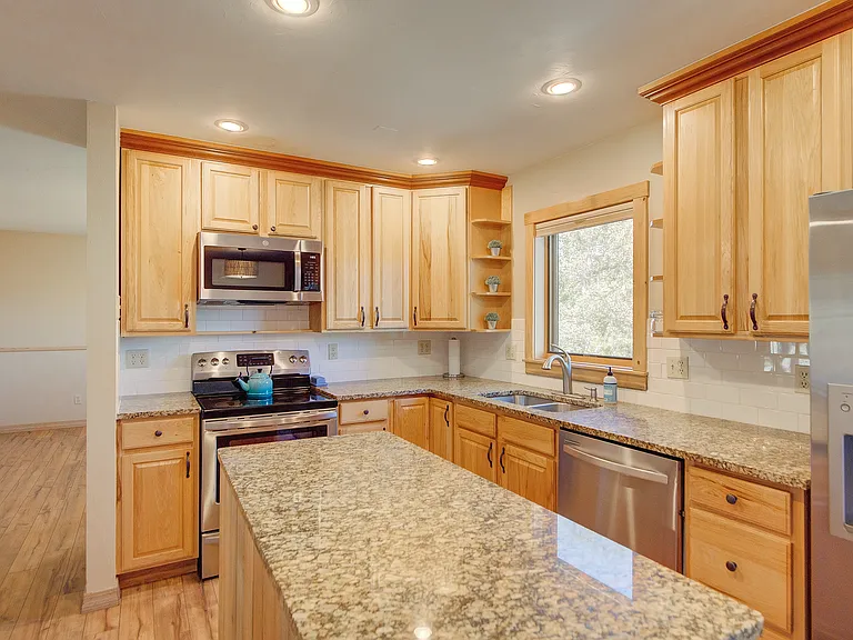 370 Kelhi Ct — Photo 7