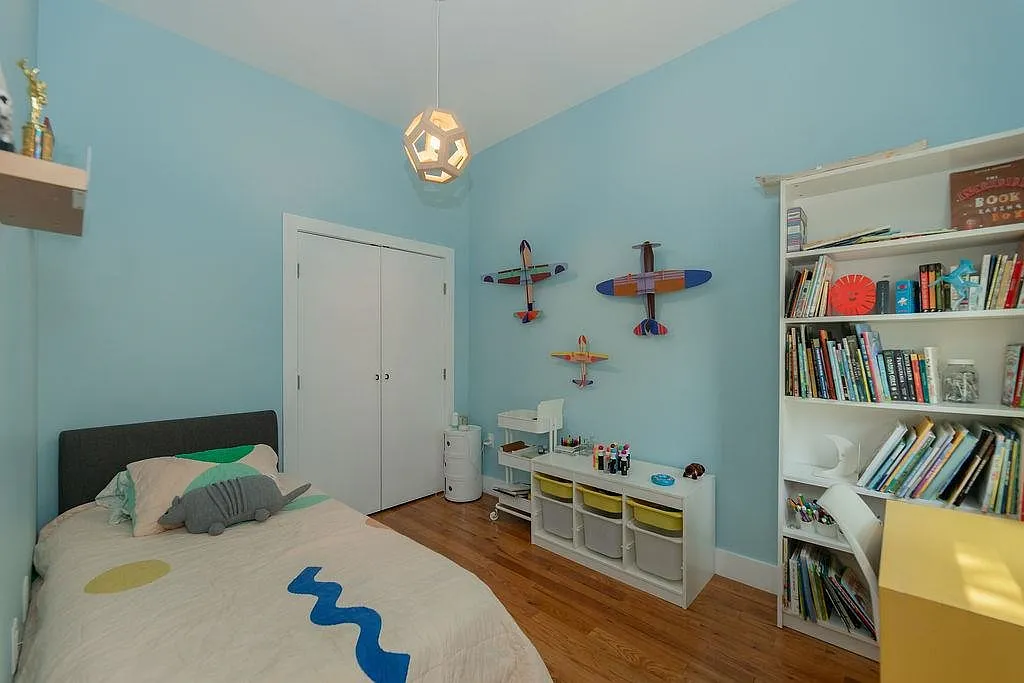 2 bed, 1.0 bath, $2,600 — Photo 4
