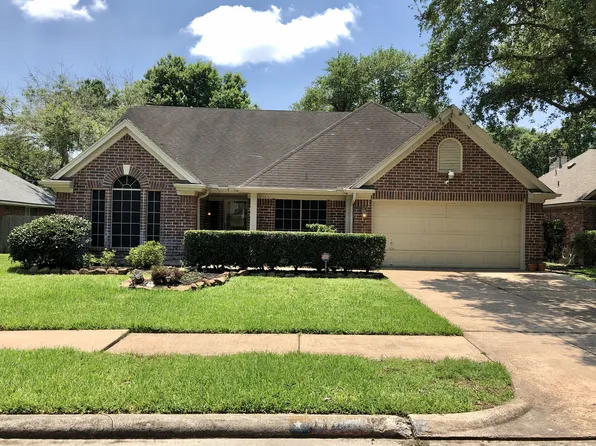 11303 Crooked Pine Dr, Cypress, TX 77429