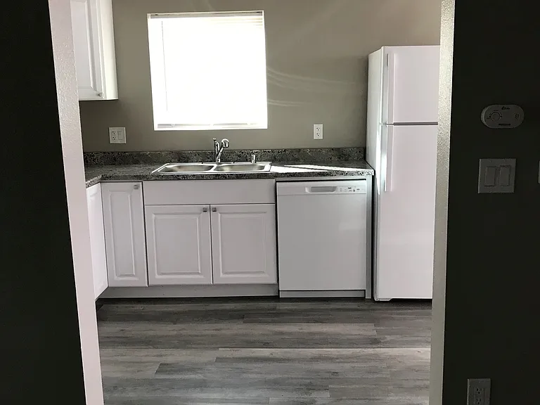 2425 Church Ln — Photo 4