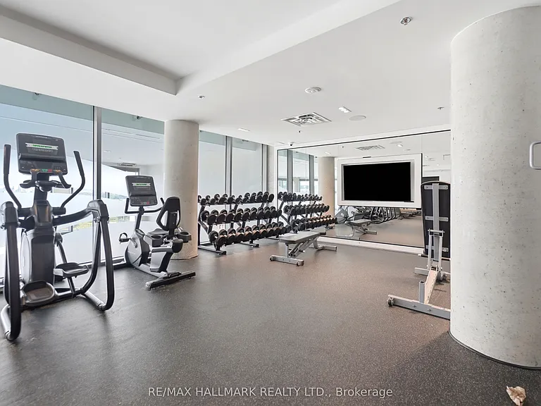 5 Wellington St S #1403 — Photo 24