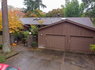 11390 SW Foothill Dr, Portland, OR 97225