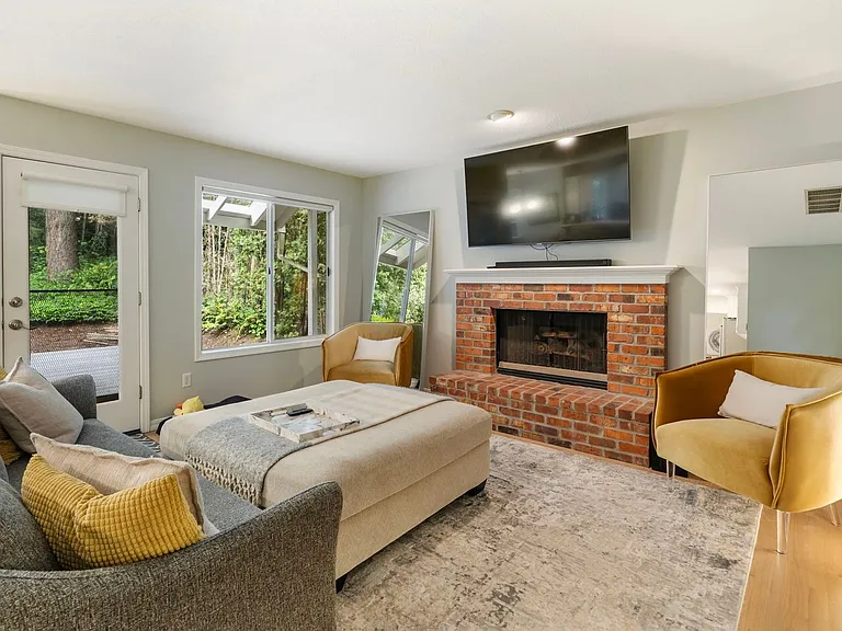 13278 Vermeer Dr — Photo 16
