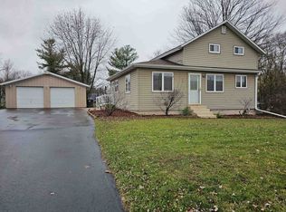 611 N Mill St, Weyauwega, WI 54983