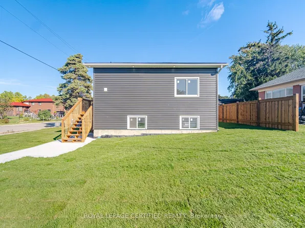 18 Old Princess St, Mississauga, ON L4T 1L1