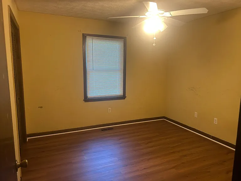 198 Fairfield Cir — Photo 10