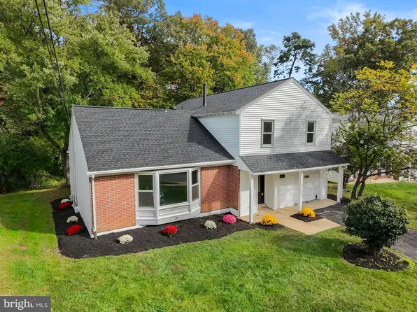 7409 Leahy Rd, Hyattsville, MD 20784