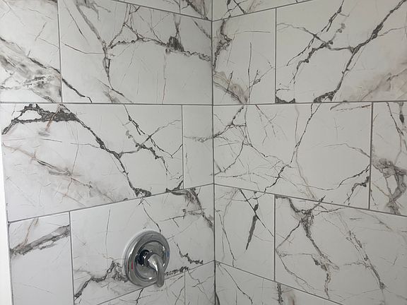 3rd image of 1302 Carol St #2B