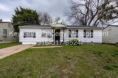 1553 E 53rd St N Photo 1