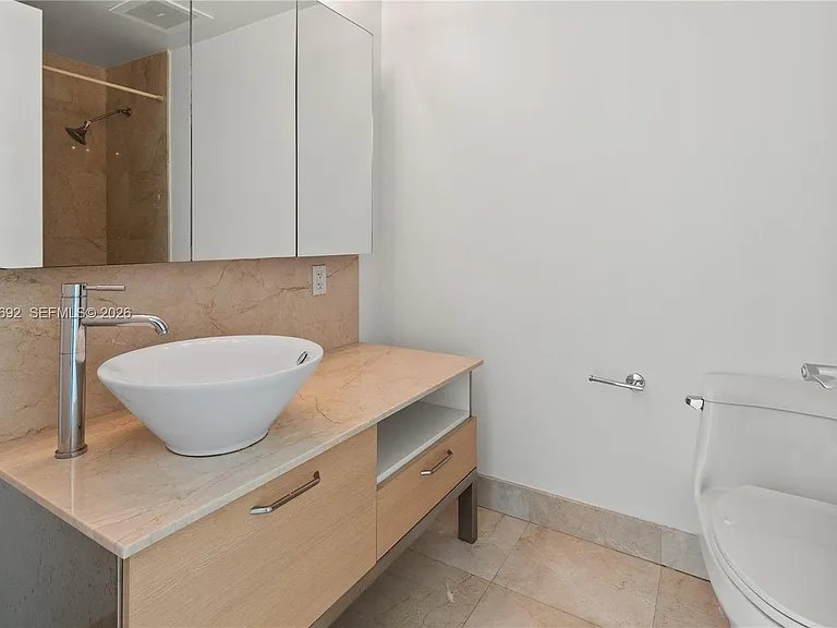 218 SE 14th St #1803 — Photo 16