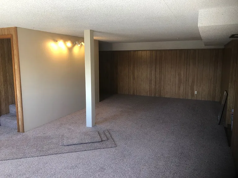 Pinewood Apartments — Photo 28