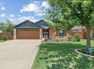 417 Magnolia St, Hico, TX 76457