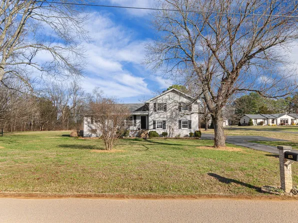 9576 Mullens Rd, Arrington, TN 37014