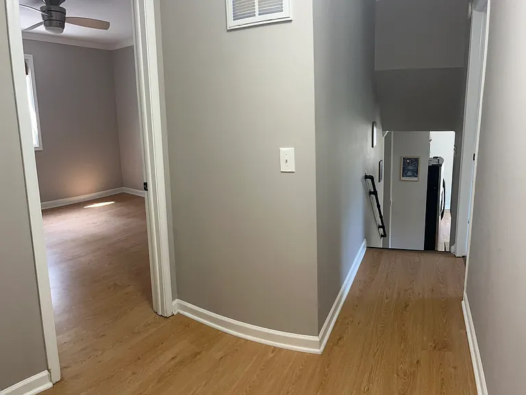 9720 Robinwood Ln — Photo 12