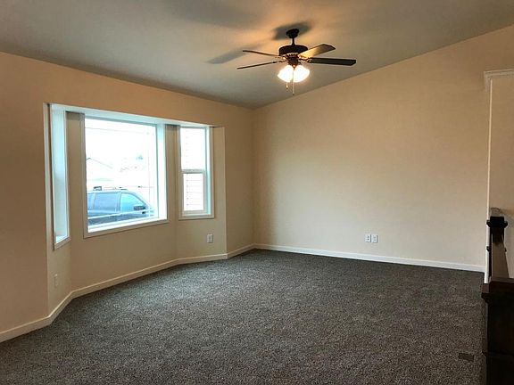 4th image of 1579 N Richland Cir