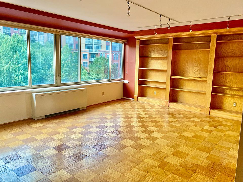 1st image of 1210 N Taft St APT 501
