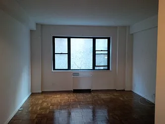 Rented by Classic Marketing- 530 Park1