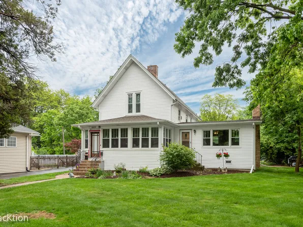 4929 Washington St, Downers Grove, IL 60515