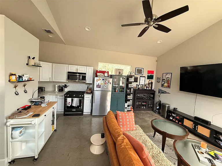 1413 Sanchez St #2 — Photo 3