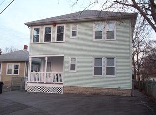 22 Bluff St, Riverside, RI 02915