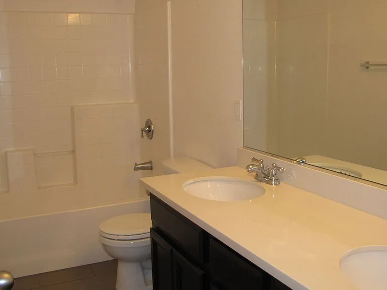 15645 Calabria Ct — Photo 15